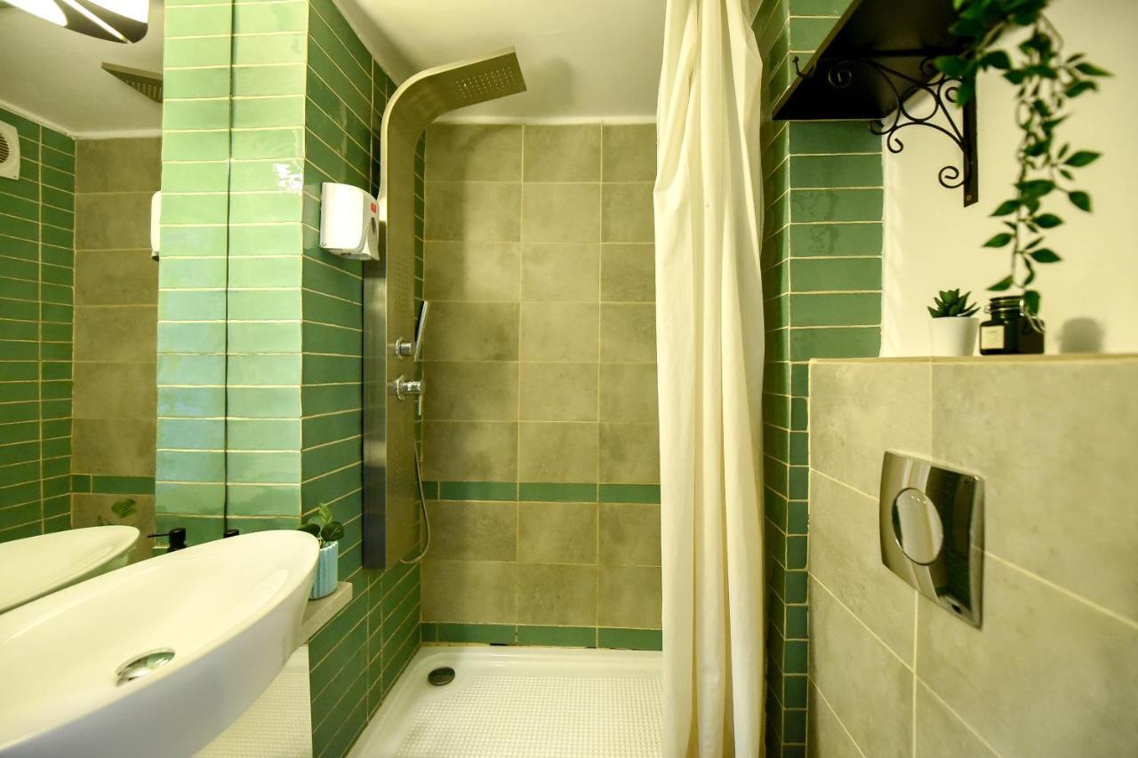 Captivating Old Town Apartment 布加勒斯特 外观 照片